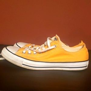 Chuck Taylor Converse all star